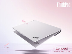 Ezek a Moonlight White frissítések hat hónappal azután érkeztek, hogy a Lenovo bemutatta a ThinkPad X9 Aura Editiont 14 és 15 hüvelykes méretben. (Kép forrása: Lenovo)