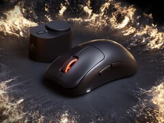 A képen látható SteelSeries Rival Pro ergonomikus kialakítású.