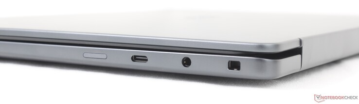 Helyes: SIM-kártyahely (opcionális), USB-C 3.2 Gen. 2 (20 Gb/s) DisplayPort 1.4-gyel + Power Delivery, 3,5 mm-es fejhallgató-csatlakozó, Noble lock