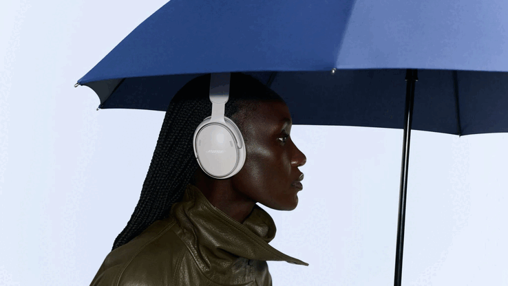 Az akkumulátor élettartama legfeljebb 24 óra, illetve 18 óra az Immersive Audio funkció bekapcsolt állapotában; egy 15 perces gyorstöltéssel 2,5 órával meghosszabbítható az üzemidő.