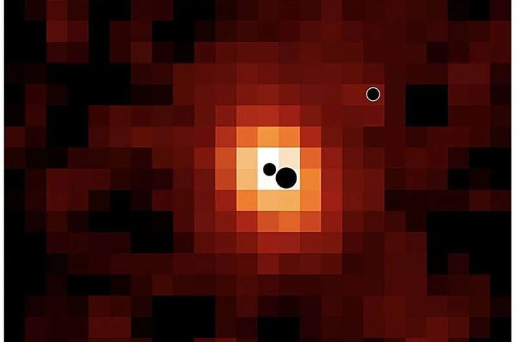 A J0148-4214 galaxist és annak három fekete lyukát ábrázoló térkép.