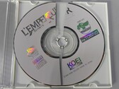 A CD, amely óvatosan történő tisztítás és polírozás közben eltört.