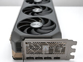 Az RTX 5070 Ti Super az itt látható RTX 5070 Ti-nél több VRAM-ot kínál (kép forrása: Notebookcheck)