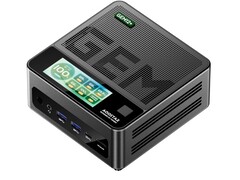 A GEM12+ Pro egy rendkívül kompakt mini-PC OCuLinkkel (Kép forrása: Aoostar)