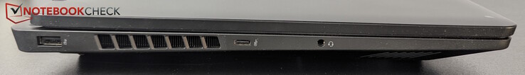 Balra: USB-A (5 Gbit/s), USB-C (10 Gbit/s), fejhallgató-csatlakozó