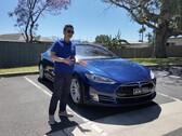 Tom 2015-ös Tesla Model S 70D modellje több mint 121 000 km-t, azaz 75 000 mérföldet tett meg. (Kép forrása: Ludicrous Feed via YouTube)