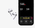 Egy kép a Apple AirPods Pro 3 készülékről egy iPhone mellett