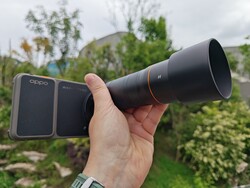 A Find X9 Ultra fényképezőgéphez 300 mm-es telekonverter is kapható.