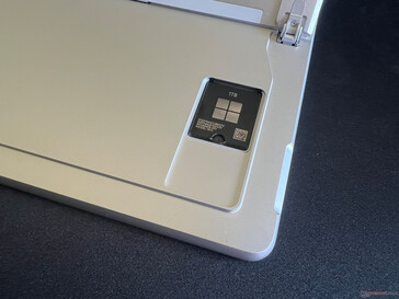 Az M.2 2230 SSD könnyen cserélhető.