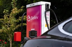 Egy Believ márkájú nyilvános töltő az Egyesült Királyságban (Kép forrása: Believ)