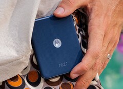 A Motorola Razr 60 új színekben jelenik meg. Más azonban alig változott elődjéhez képest. (Kép forrása: Motorola)