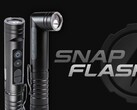 A SnapFlash vezeték nélküli ellenőrző kamera beépített zseblámpával rendelkezik a forgó fejében.