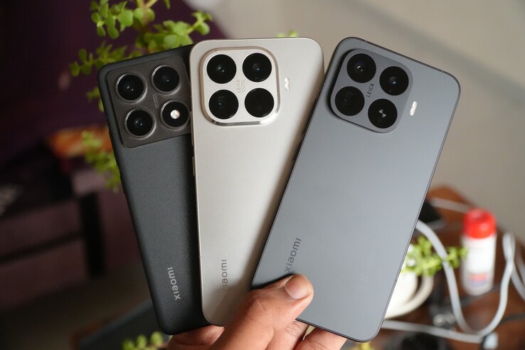 A Xiaomi 14T Pro, a Xiaomi 15T Pro és a Xiaomi 17T Pro (balról jobbra)