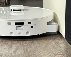 A törlőhenger oldalirányban kihúzható