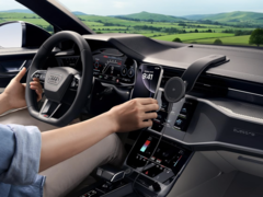 Az Anker Nano vezeték nélküli autós töltője (képünkön) világszerte elterjedt. (Kép forrása: Anker)