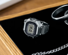 A Casio CRW-001-1JR gyűrűs karóra (a képen) körülbelül 2 éves akkumulátor-élettartammal rendelkezik az SR621SW cellával. (Kép forrása: Casio)