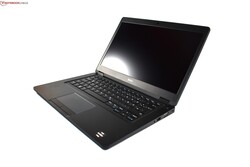Dell Latitude 5495 Laptop rövid értékelés, review sample curtsy of cyberport.de.