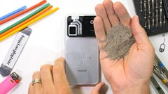 Az Honor Robot Phone-nak nem szabad túl sok szennyeződéssel érintkeznie, legalábbis a gimbal kamerájának nem.