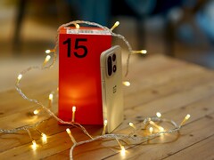 A OnePlus 15 megkapta az FCC tanúsítványát, és hamarosan előrendelhető lesz. (Kép forrása: OnePlus)