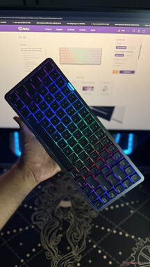 Az Akko Air 01 RGB-világítása