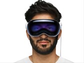 Apple A Vision Pro EyeSight funkció a fejhallgató elülső részén mutatja a felhasználó szemét. (Kép forrása: Apple)