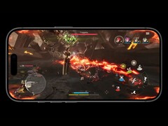 Játékmenet az A19 Pro chip által hajtott iPhone 17 Pro Max-on, nagy intenzitású harcok részletes grafikával és képernyőn megjelenő vezérléssel. (Kép forrása: Apple)