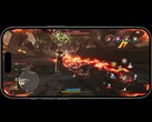 Játékmenet az A19 Pro chip által hajtott iPhone 17 Pro Max-on, nagy intenzitású harcok részletes grafikával és képernyőn megjelenő vezérléssel. (Kép forrása: Apple)