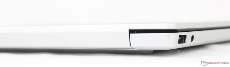 Hátul: Portok: Nincsenek