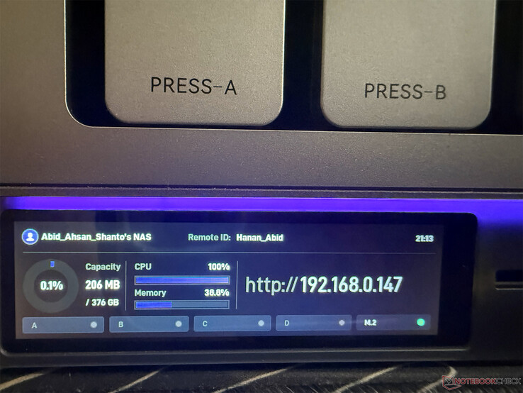 A beépített kijelzőn a vezetékes Ethernet-kapcsolat létrehozása után a helyi hozzáférési IP-cím jelenik meg