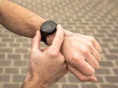 A Garmin Forerunner 55 okosórája (a képen) új stabil frissítést kapott. (Kép forrása: Garmin)