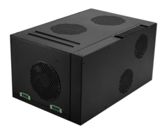 A tok elég nagy ahhoz, hogy három PCIe kártya is elférjen benne, ugyanakkor elég kompakt és masszív is. (Kép forrása: MSI)