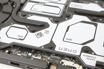 A CPU és a GPU egyértelműen fel van címkézve