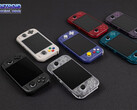 A Retroid hét Pocket Nova modelljének bemutatási színei élőben.