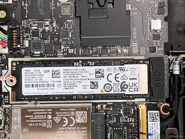 Cserélhető M.2-2280 SSD (PCIe 4.0)