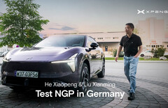 Tesztelés München városi forgalmában: He Xiaopeng, az Xpeng vezérigazgatója bemutatja az új Next Generation Pilot (NGP) rendszert az Xpeng L03-ban.