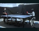 Egy HITTER-rel felszerelt Unitree G1 robot asztaliteniszezik (Kép forrása: Hybrid Robotics via YouTube; szerkesztett képernyőkép)