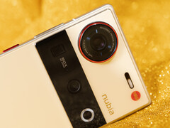 Úgy tűnik, hogy a Nubia Z70S Ultra Photographer Edition ugyanazzal az alapdizájnnal rendelkezik, mint a képen látható Z70 Ultra. (Kép forrása: ZTE)