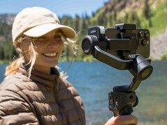 Az új Fluid Pro AI kardán működik GoPro akciókamerákkal, okostelefonokkal és akár 400 gramm súlyú point-and-shoot kamerákkal. (Kép forrása: GoPro)