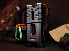 A Lumitwin DL700 két 21700-as, 6000mAh kapacitású Li-ion akkumulátorral rendelkezik. (Kép forrása: Kickstarter)