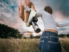 A Shure MV88 USB-C könnyen csatlakoztatható okostelefonhoz a mobil hangrögzítéshez (Kép forrása: Shure)