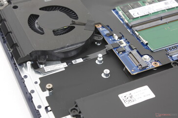 Másodlagos M.2 2280 PCIe4 PCIe4 bővítőhely egy másik SSD hozzáadásához