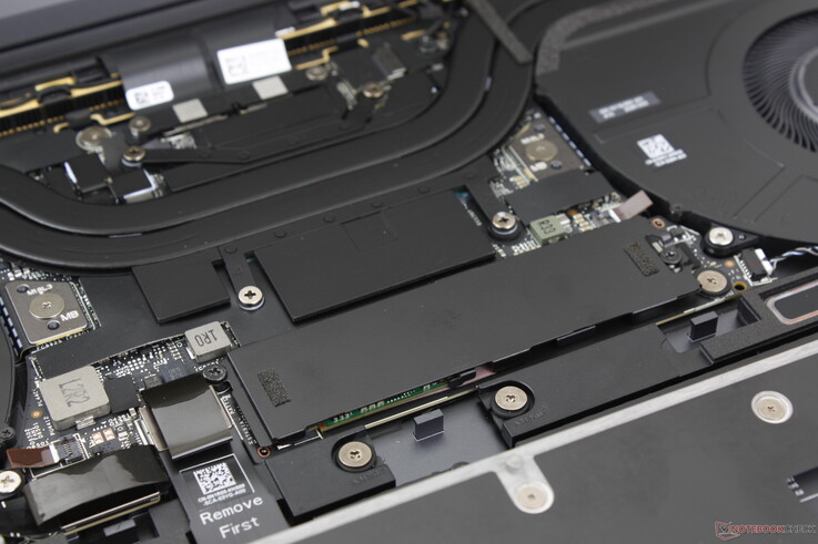 SSD hőelosztó tartozék