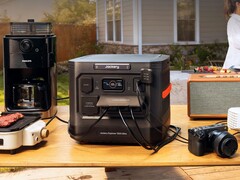 A Jackery Explorer 1500 Ultra erőmű 1800 W folyamatos teljesítményt biztosít a készülékek és az elektronika áramellátásához. (Kép forrása: Jackery)