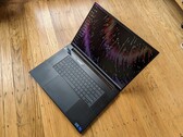 Razer Blade 18 laptop rövid értékelés: Kisebb, mint sok más 17 hüvelykes gamer laptop