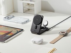 Az új ESR CryoBoost összecsukható 3 az 1-ben mágneses töltőállomás a Apple készülékekhez. (Kép forrása: ESR)