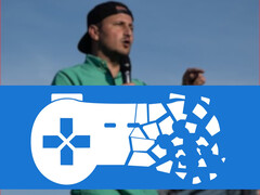 Stop Killing Games logó az EU Parlament alelnöke, Nicolae Ștefănuță előtt