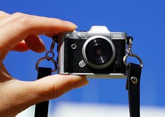 A Haru Mini retro fényképezőgép hasonlóan apró, mint a Kodak Charmera