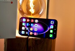 A Xiaomi 17 Max lenyűgöző, 8 000 mAh-s akkumulátor-kapacitással büszkélkedhet.