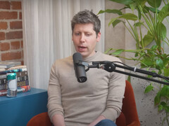 Sam Altman, az OpenAI vezérigazgatója a fejlett mesterséges intelligencia veszélyeiről beszél. (Kép forrása: YouTube/This Past Weekend)