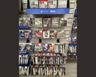 A GameStop egyik polcsora, tele fizikai PS3-játékokkal